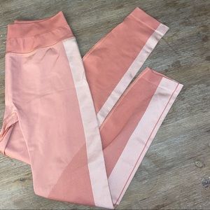 Lulu BNWOT seamless pink leggings - size 6